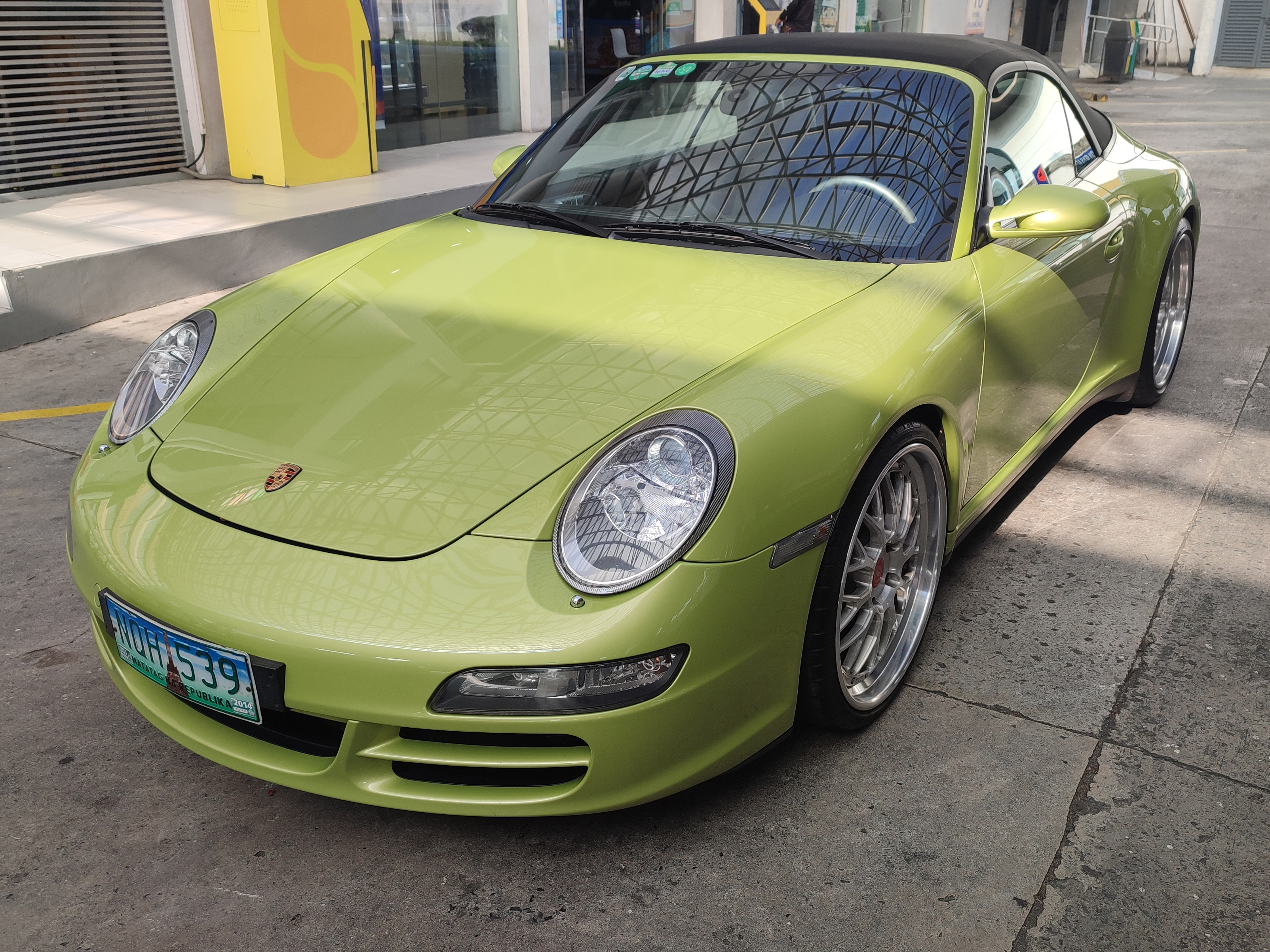 Carrera 4S Cabriolet — Exterior