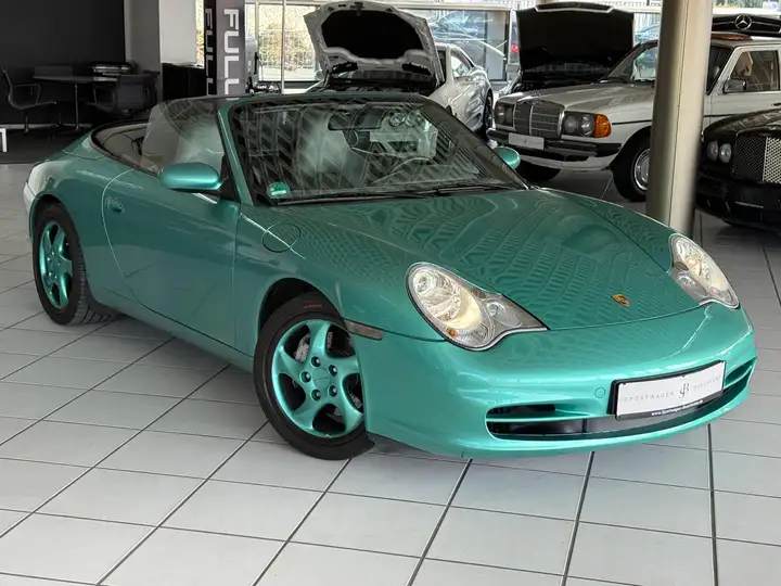 Carrera 4 Cabriolet — Exterior