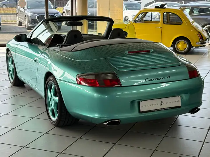 Carrera 4 Cabriolet — Exterior