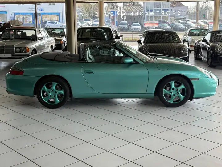 Carrera 4 Cabriolet — Exterior