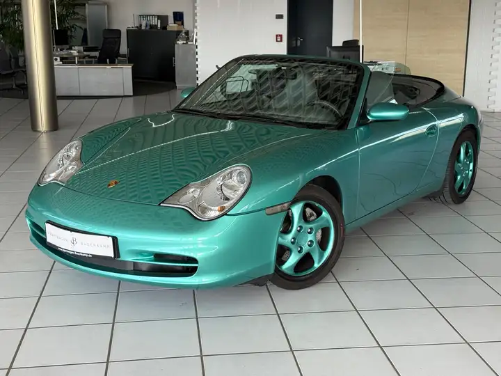 Carrera 4 Cabriolet — Exterior