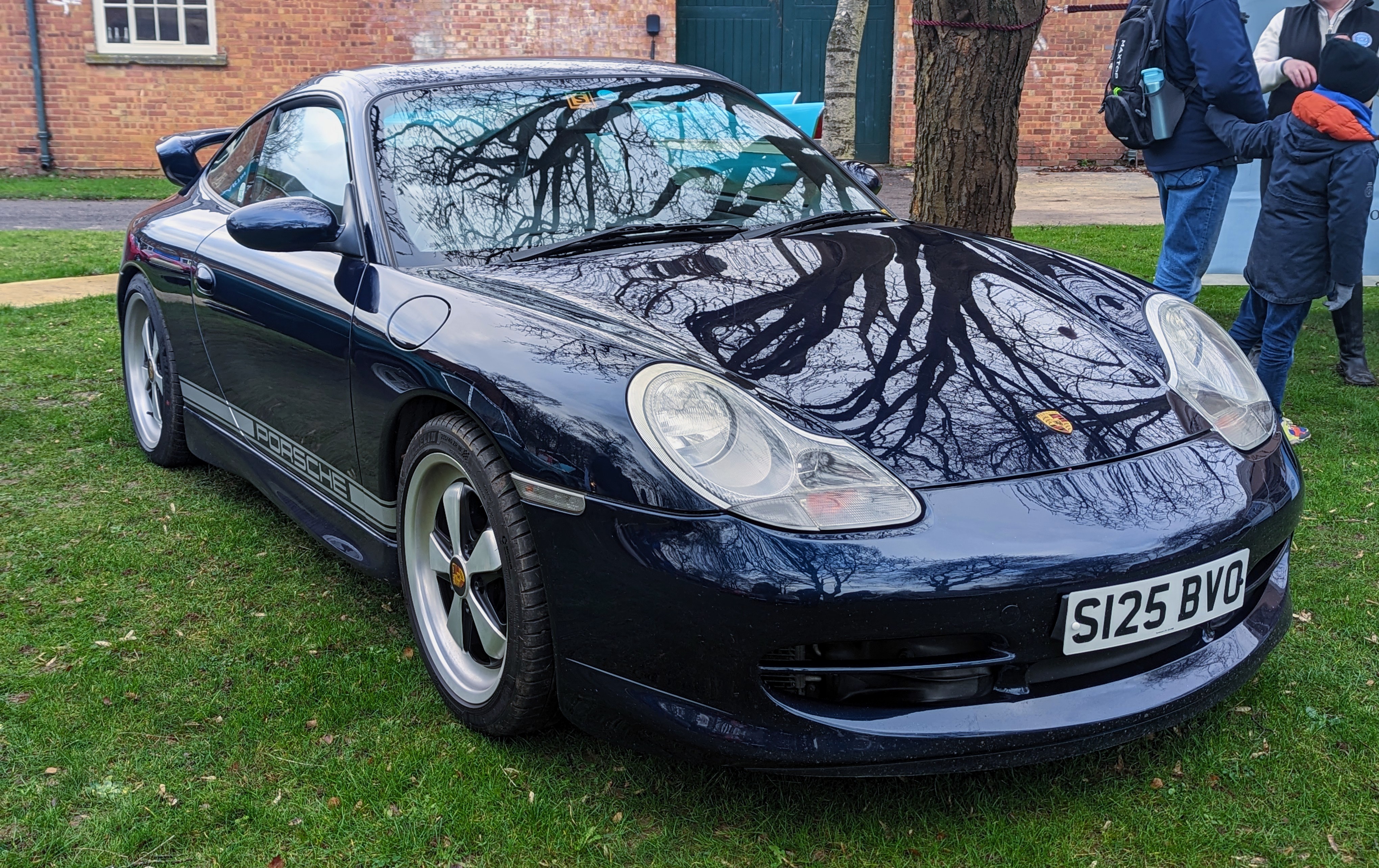 Carrera 3.4 — Exterior