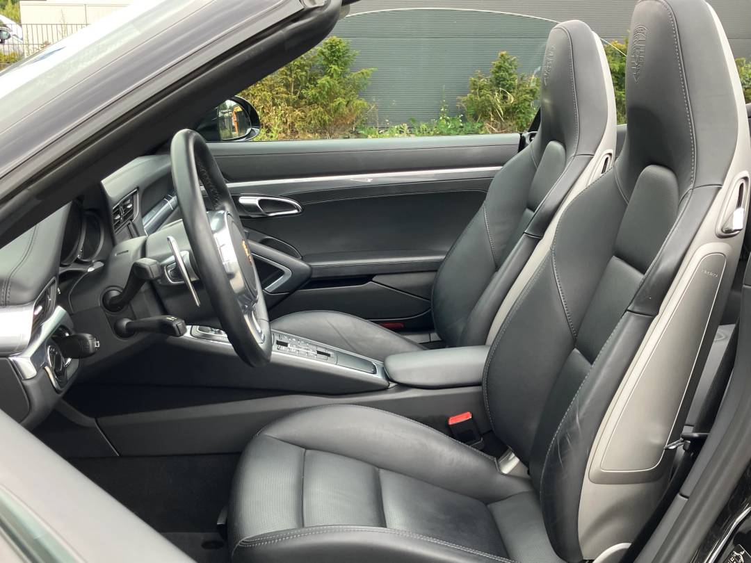 Carrera Cabriolet — Interior