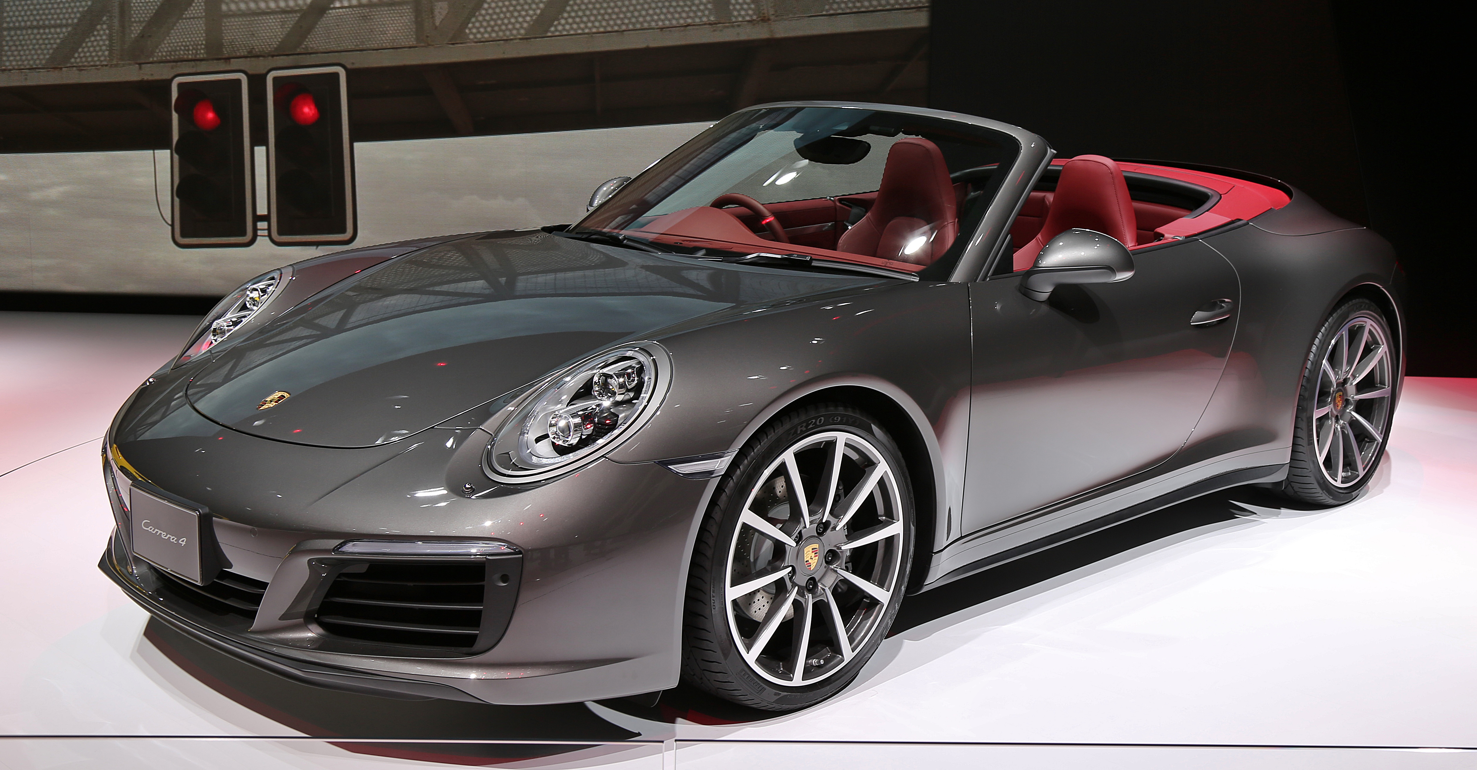 Carrera 4 Cabriolet — Exterior