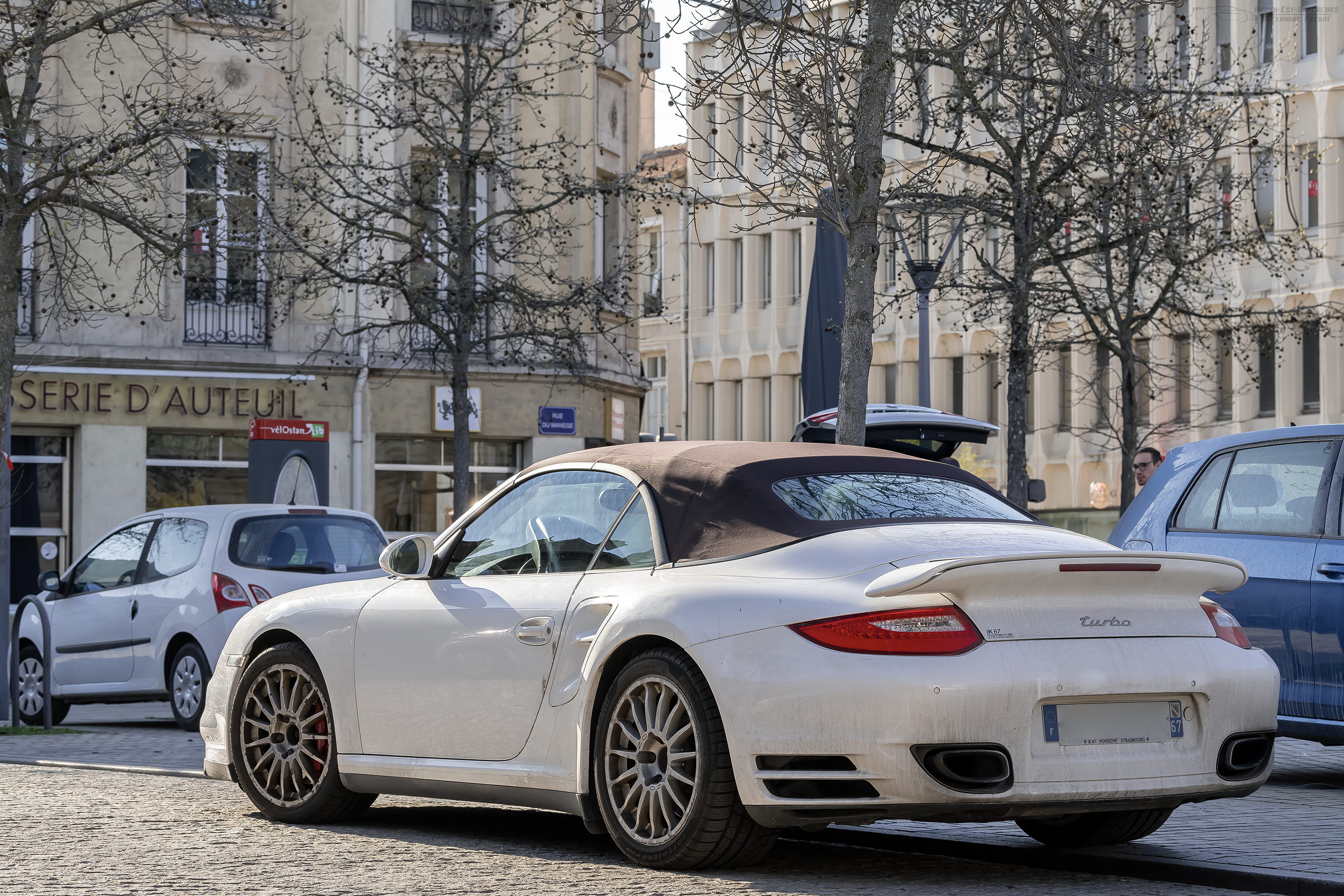 Turbo Cabriolet — Exterior