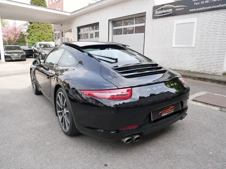 Carrera S — Exterior