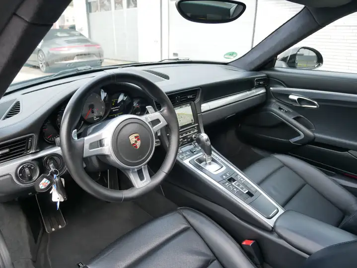Carrera S — Exterior