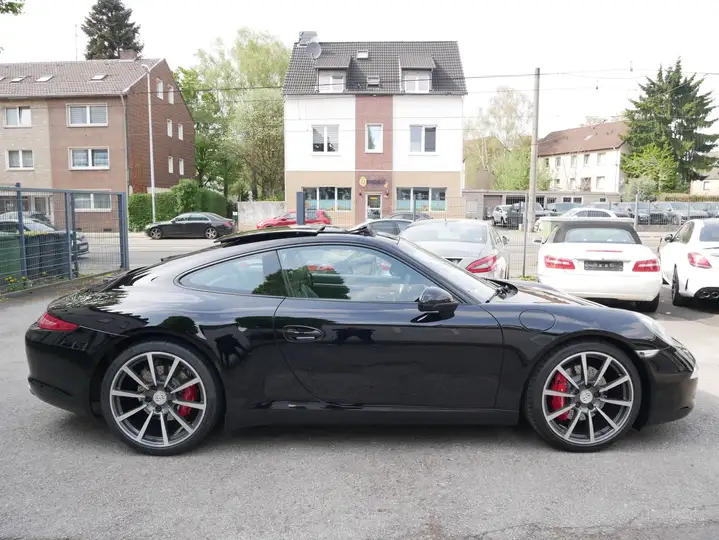 Carrera S — Exterior