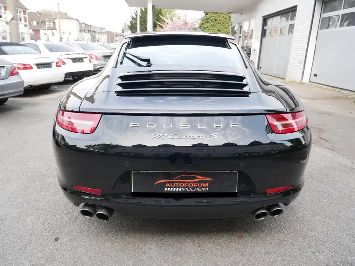 Carrera S — Exterior