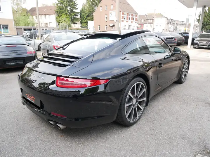 Carrera S — Exterior