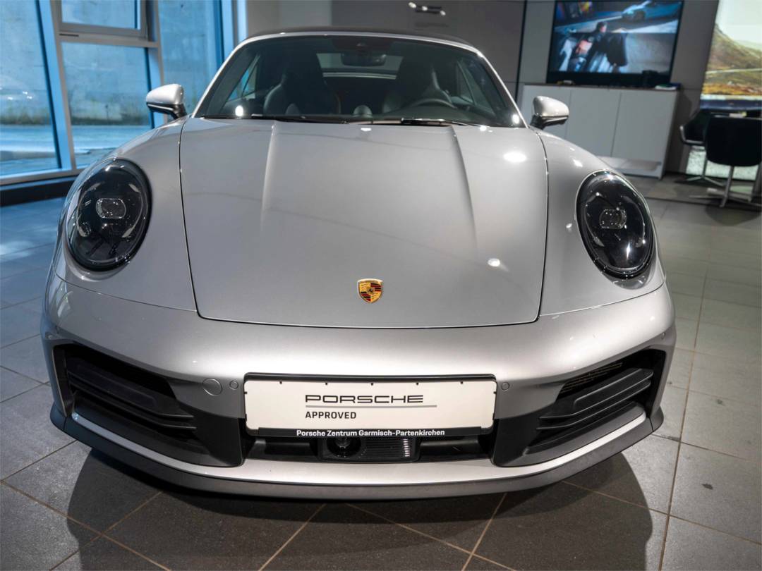 Carrera Cabriolet — Exterior