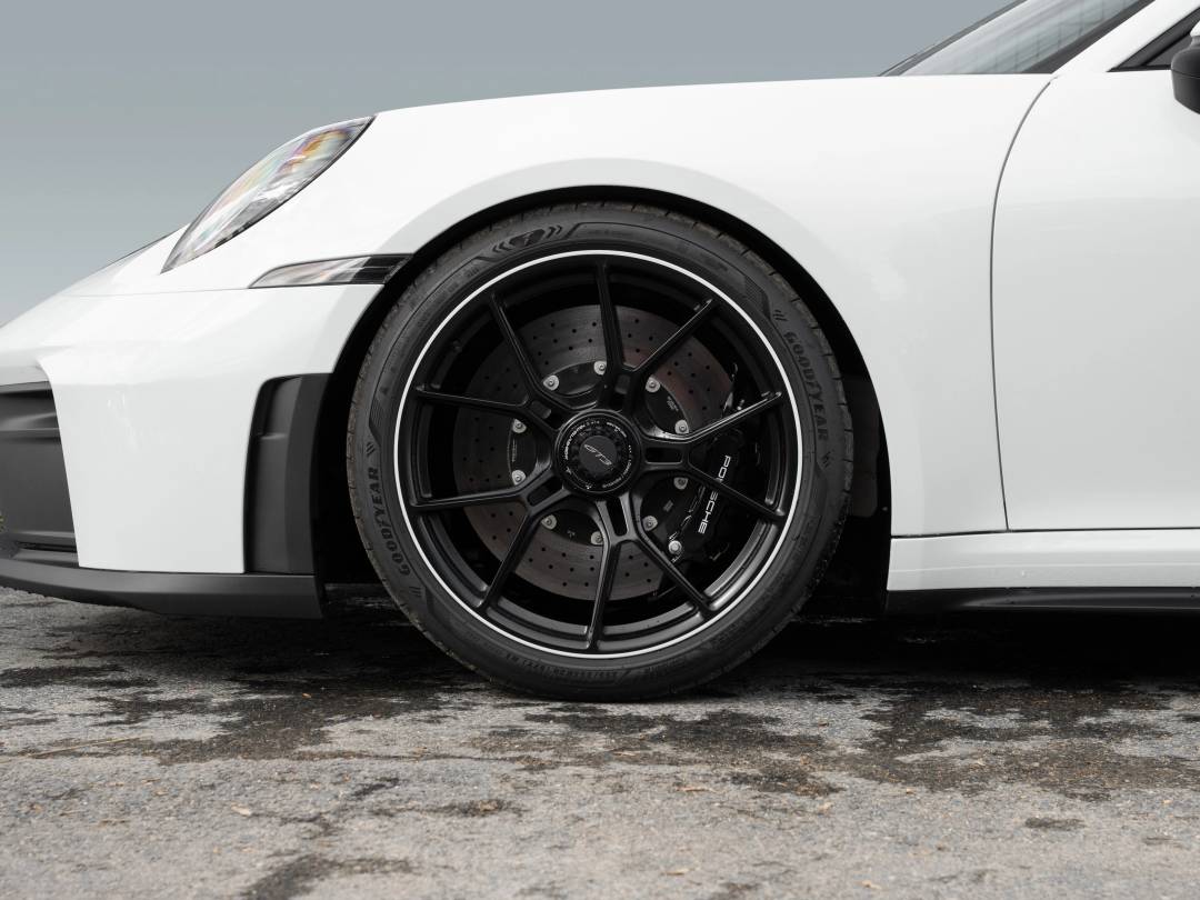 GT3 — Exterior