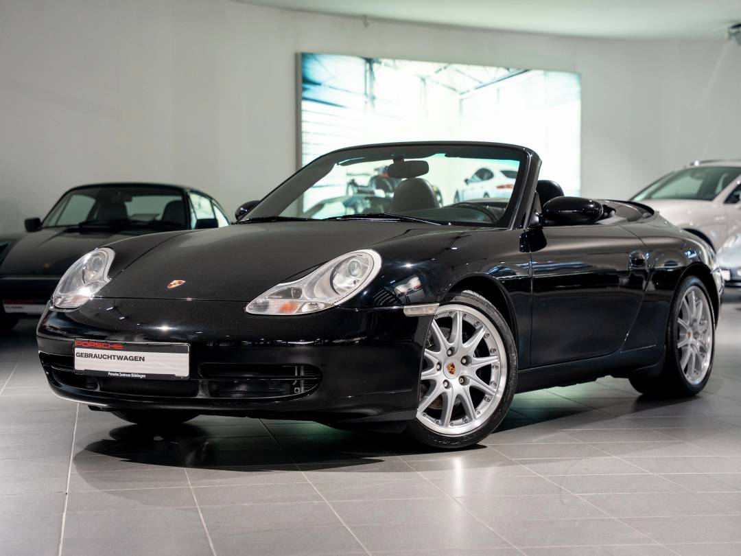 Carrera Cabriolet — Exterior