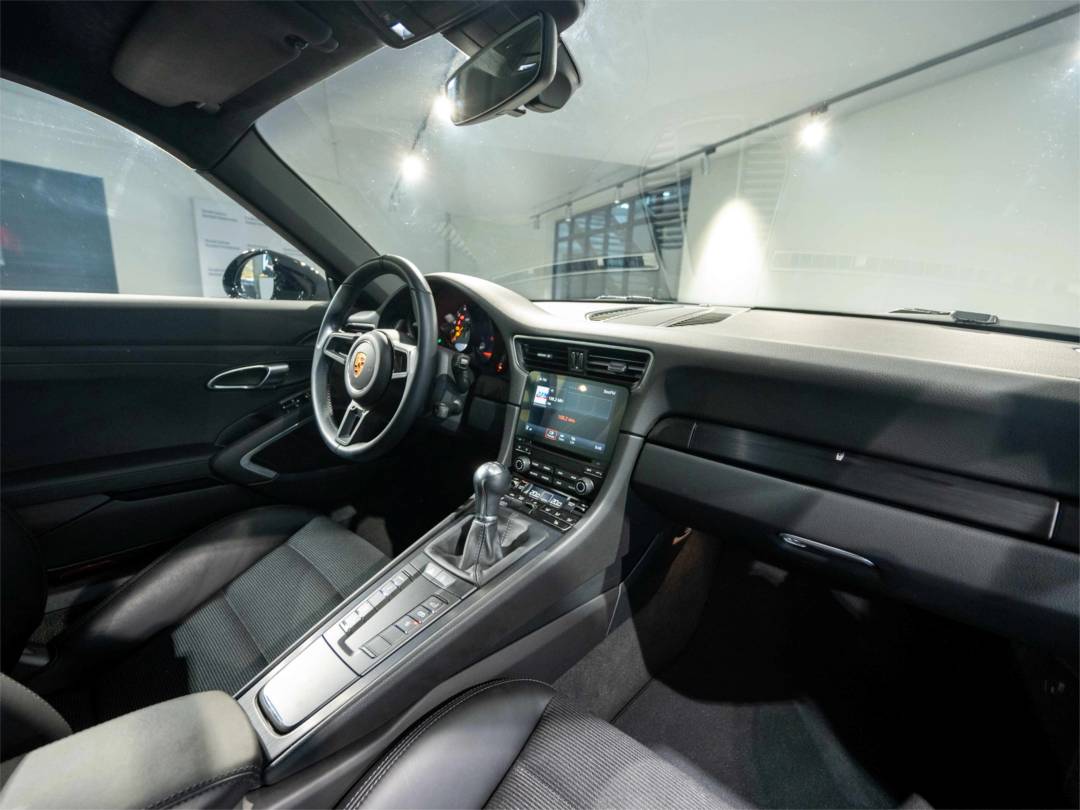 GT3 — Interior