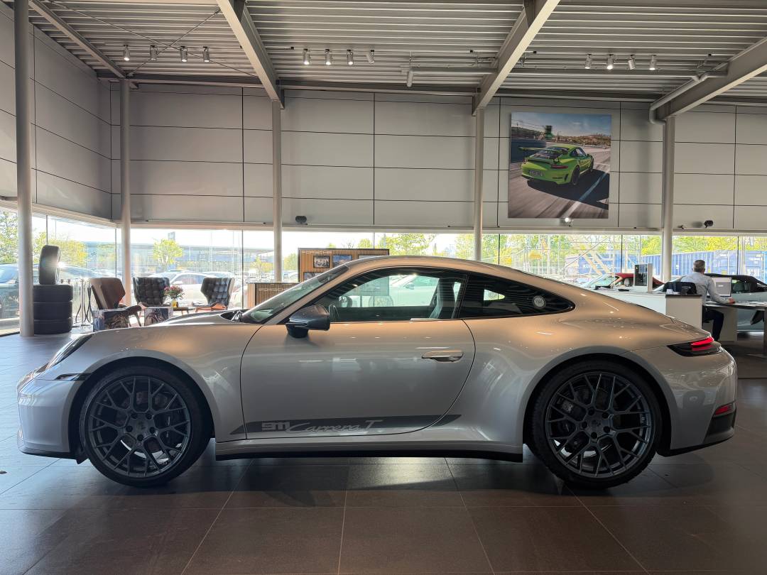 Carrera T — Exterior