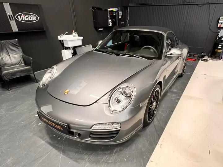 Carrera 4 GTS Cabriolet — Exterior
