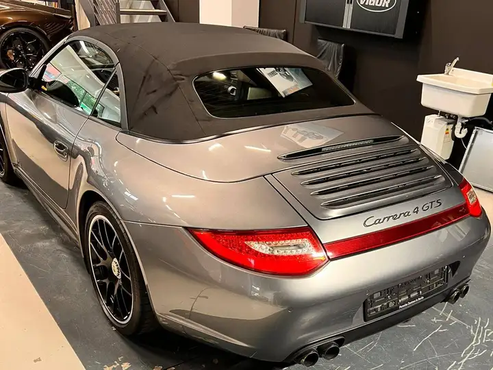 Carrera 4 GTS Cabriolet — Exterior