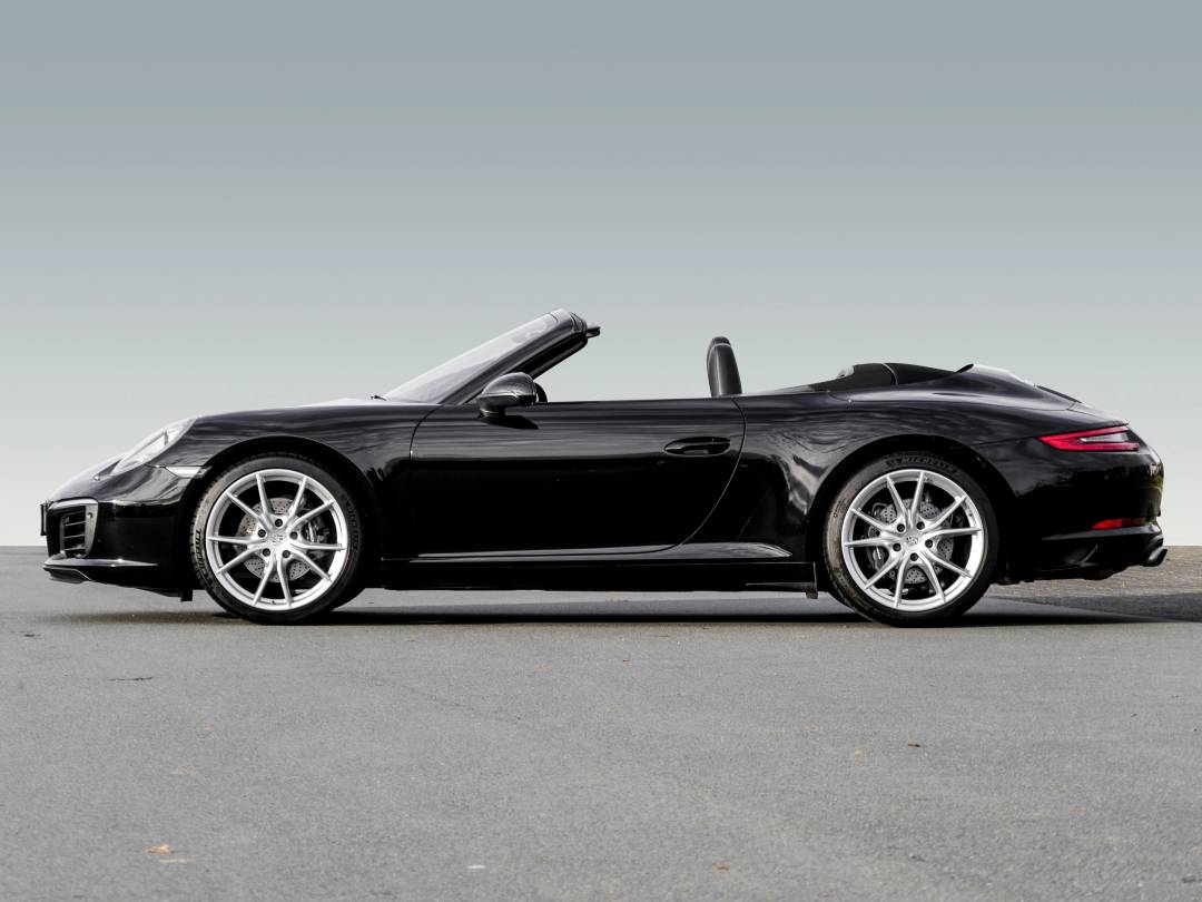 Carrera Cabriolet — Exterior