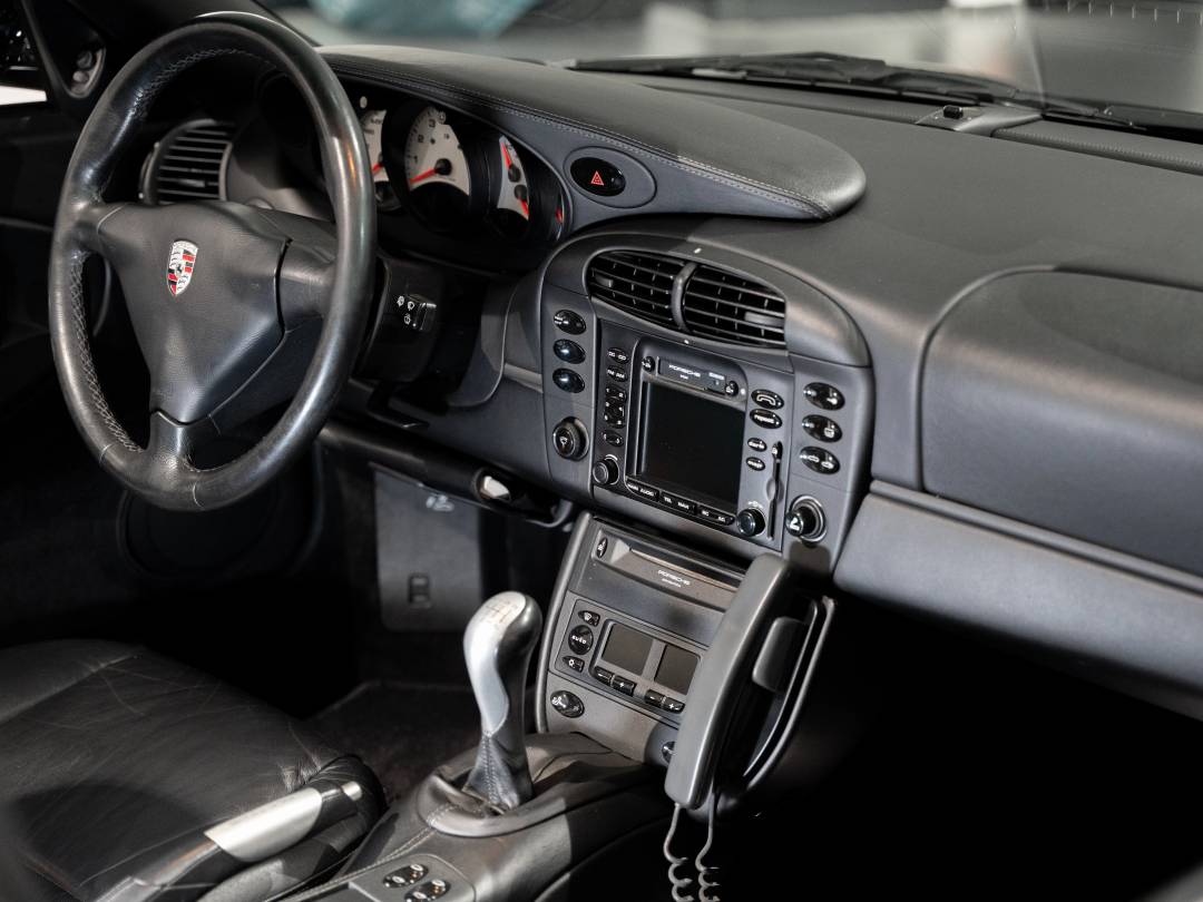 Carrera Cabriolet — Interior