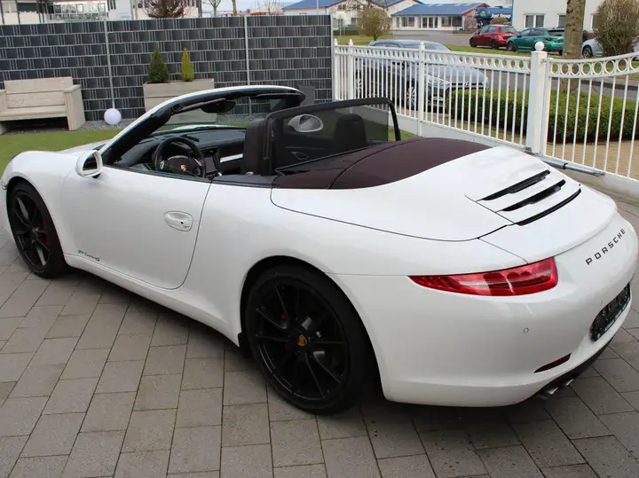 Carrera S Cabriolet — Exterior