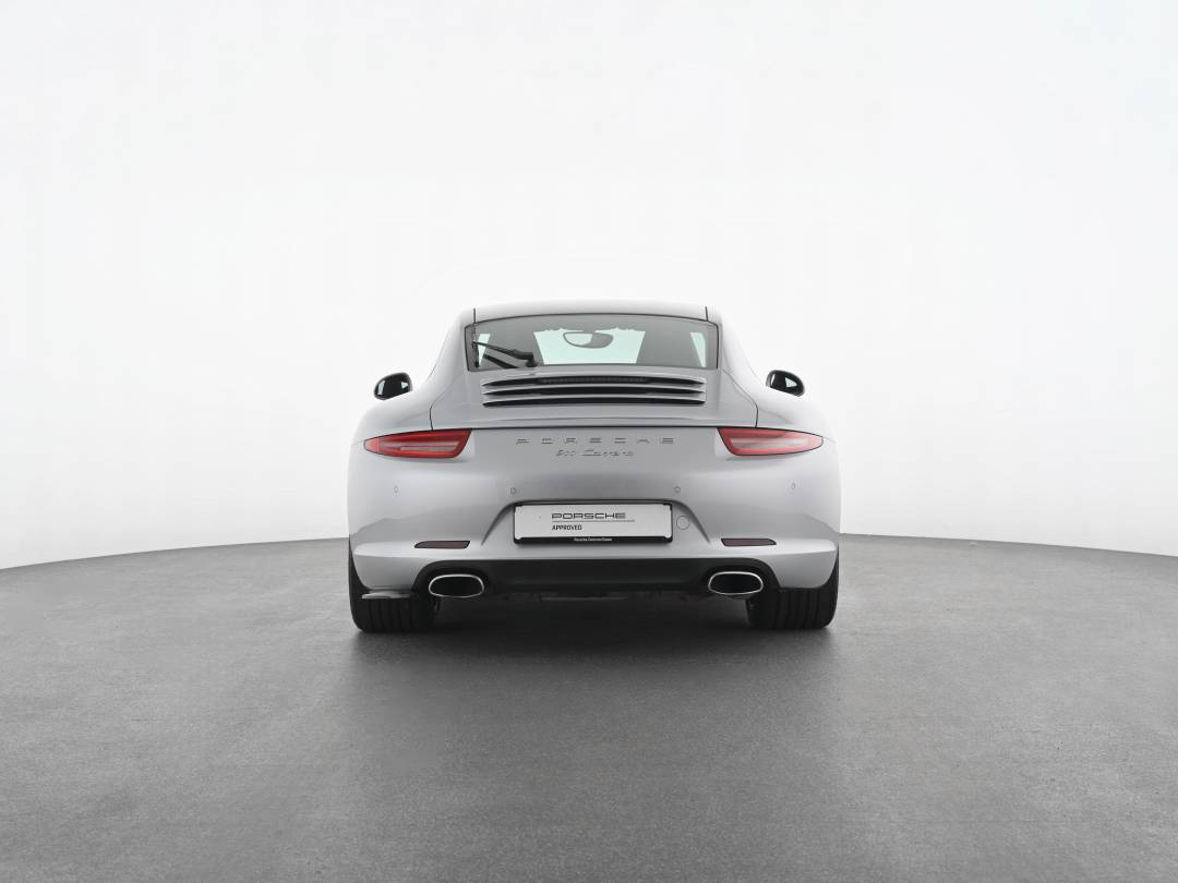 Carrera — Exterior