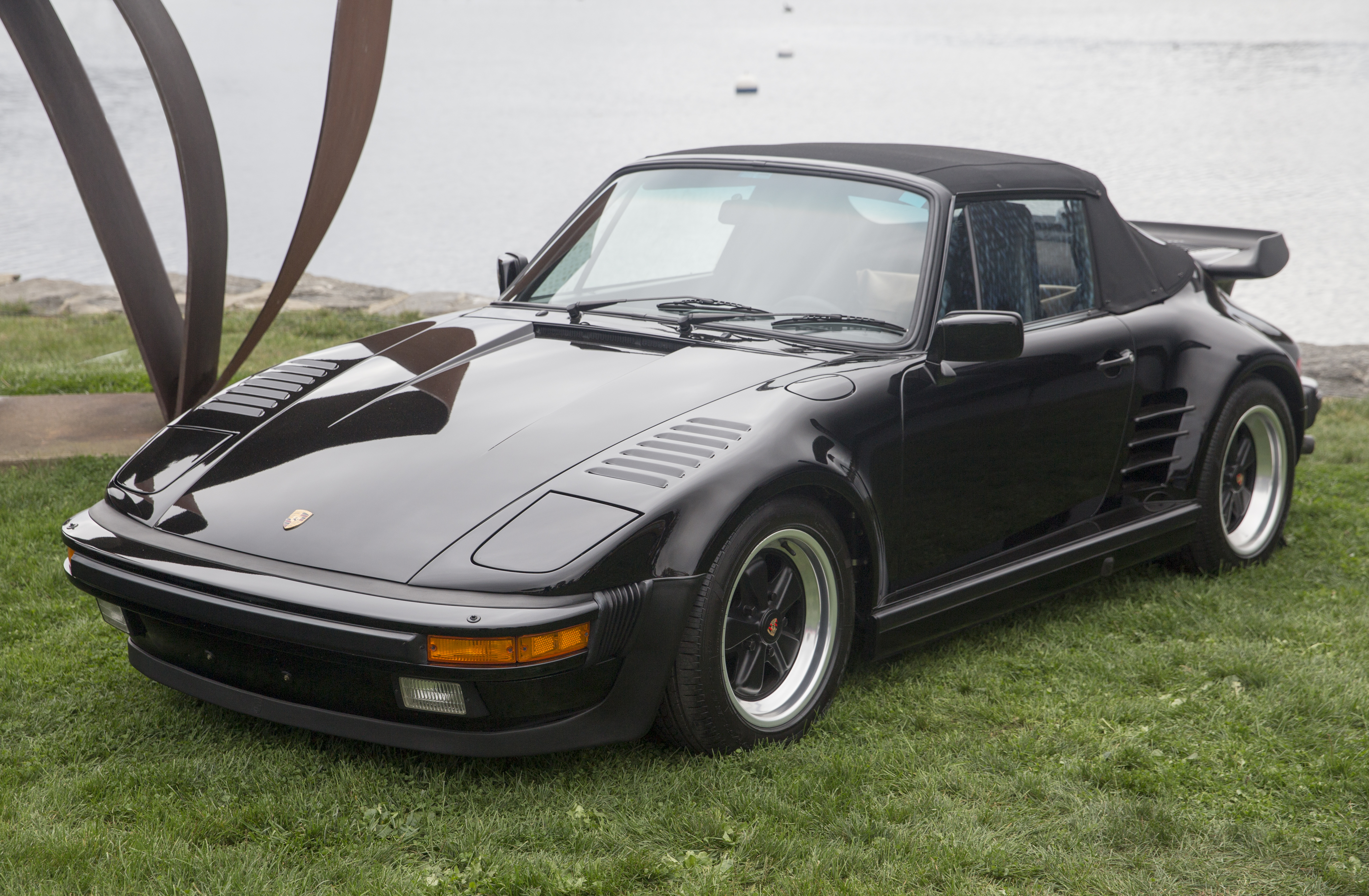 Turbo Flachbau (slant nose) — Exterior