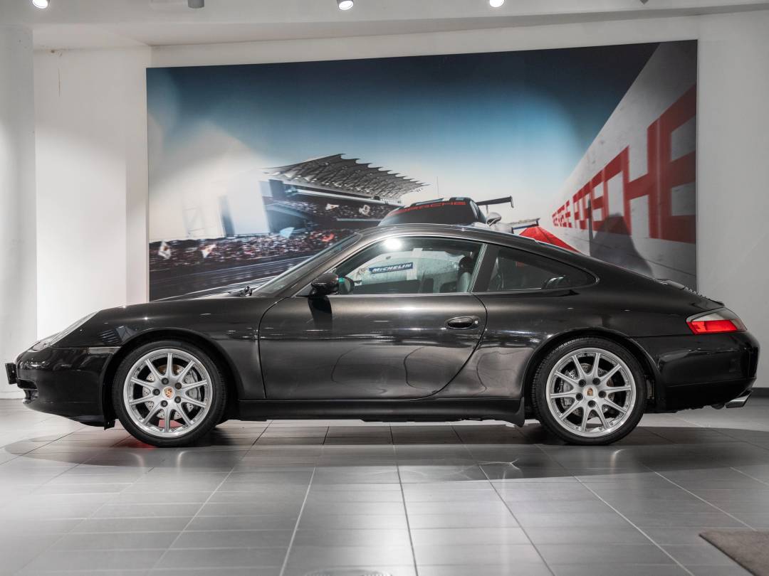Carrera 4 — Exterior