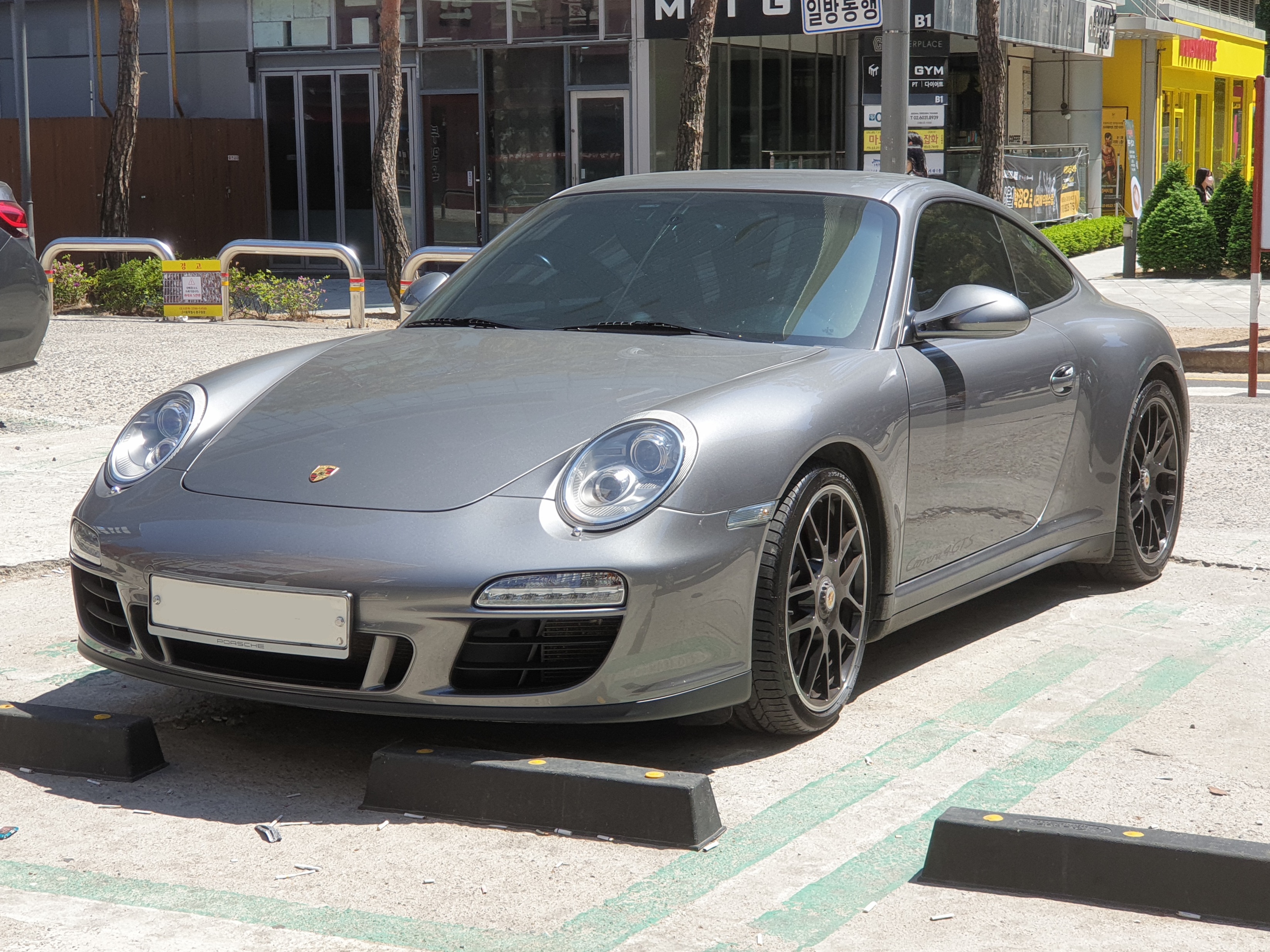 Carrera 4 GTS — Exterior