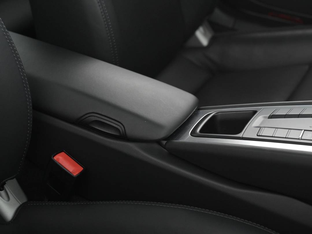 Carrera — Exterior
