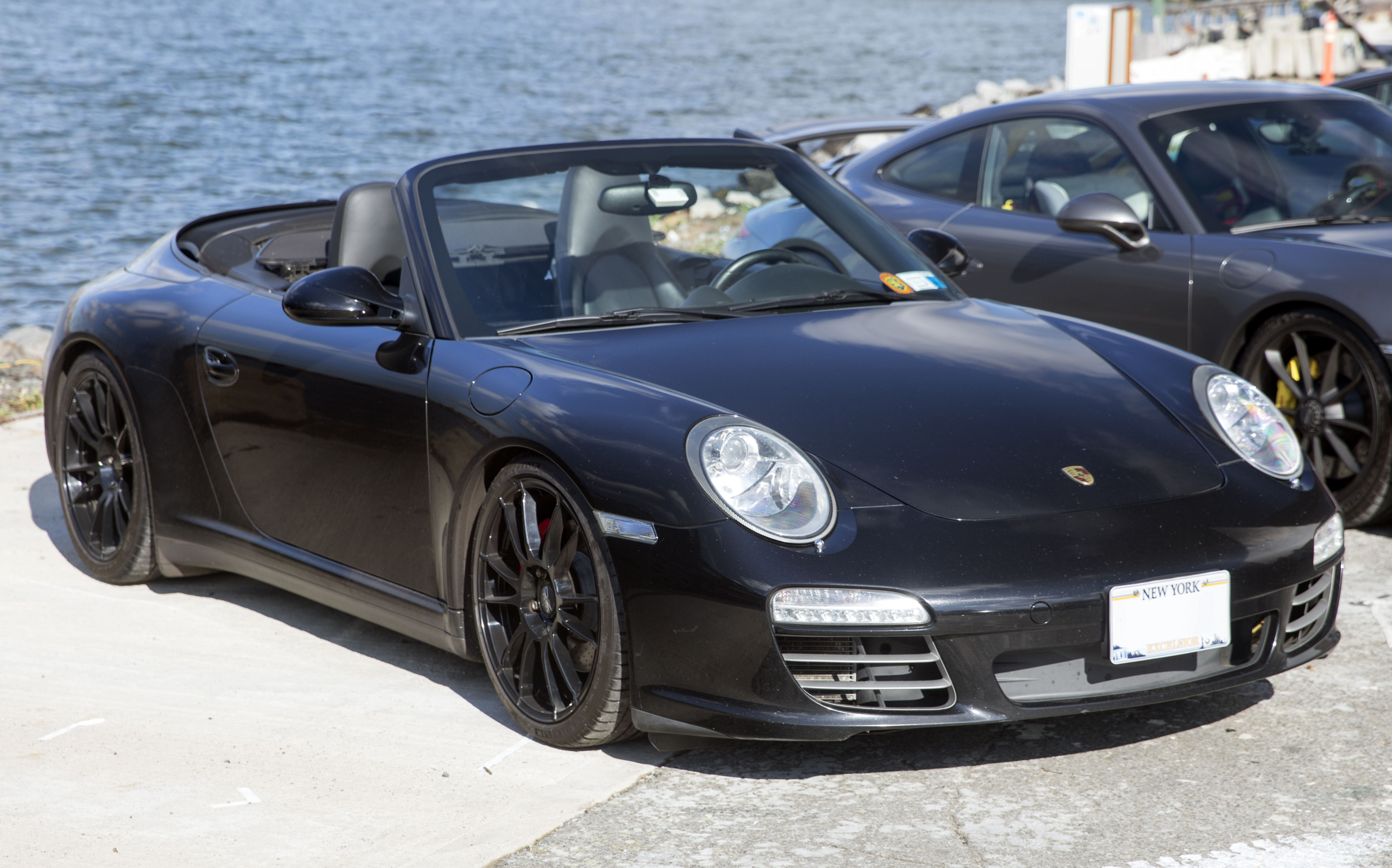 Carrera 4S Cabriolet — Exterior