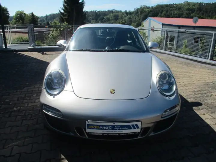Carrera GTS — Exterior