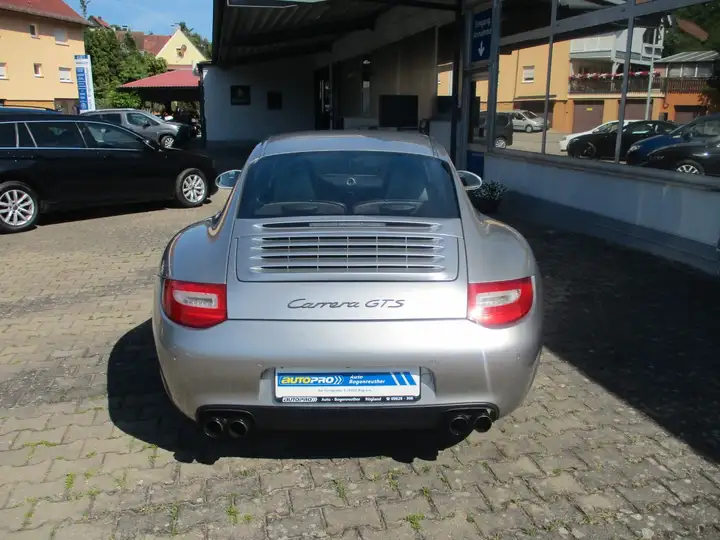 Carrera GTS — Exterior