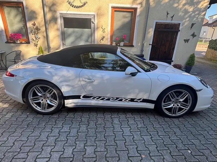 Carrera 4 — Exterior