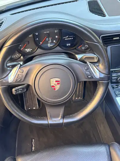 Carrera 4 — Exterior