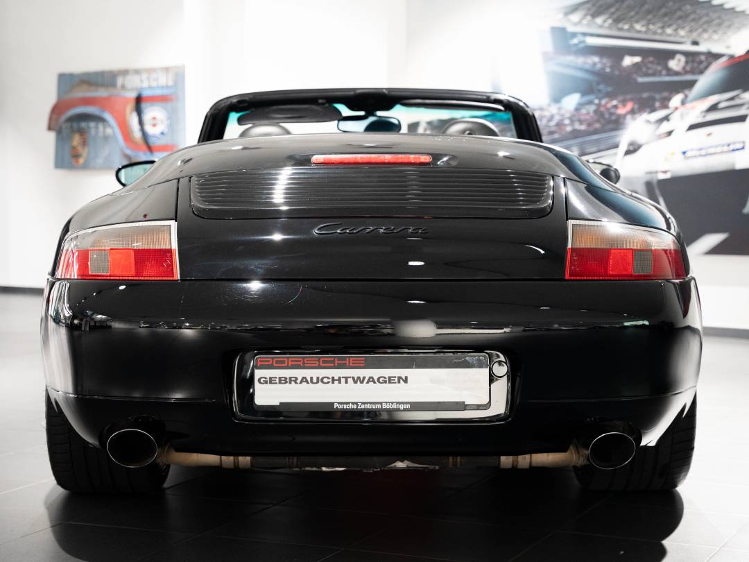 Carrera Cabriolet — Exterior
