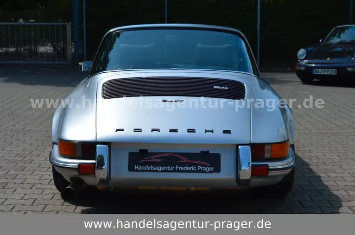 911 Targa — Exterior