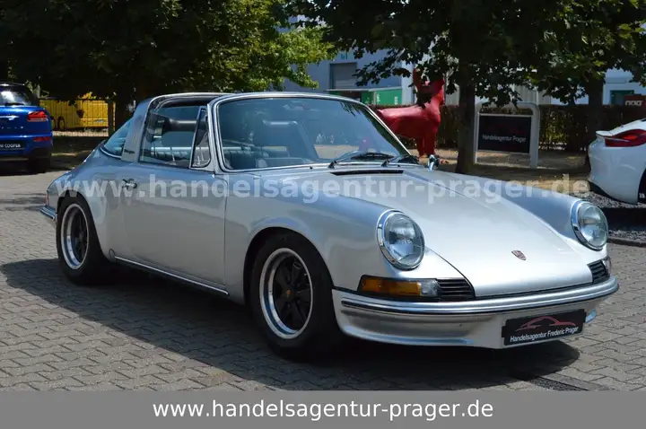 911 Targa — Exterior