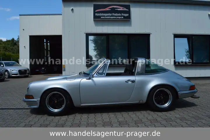 911 Targa — Exterior