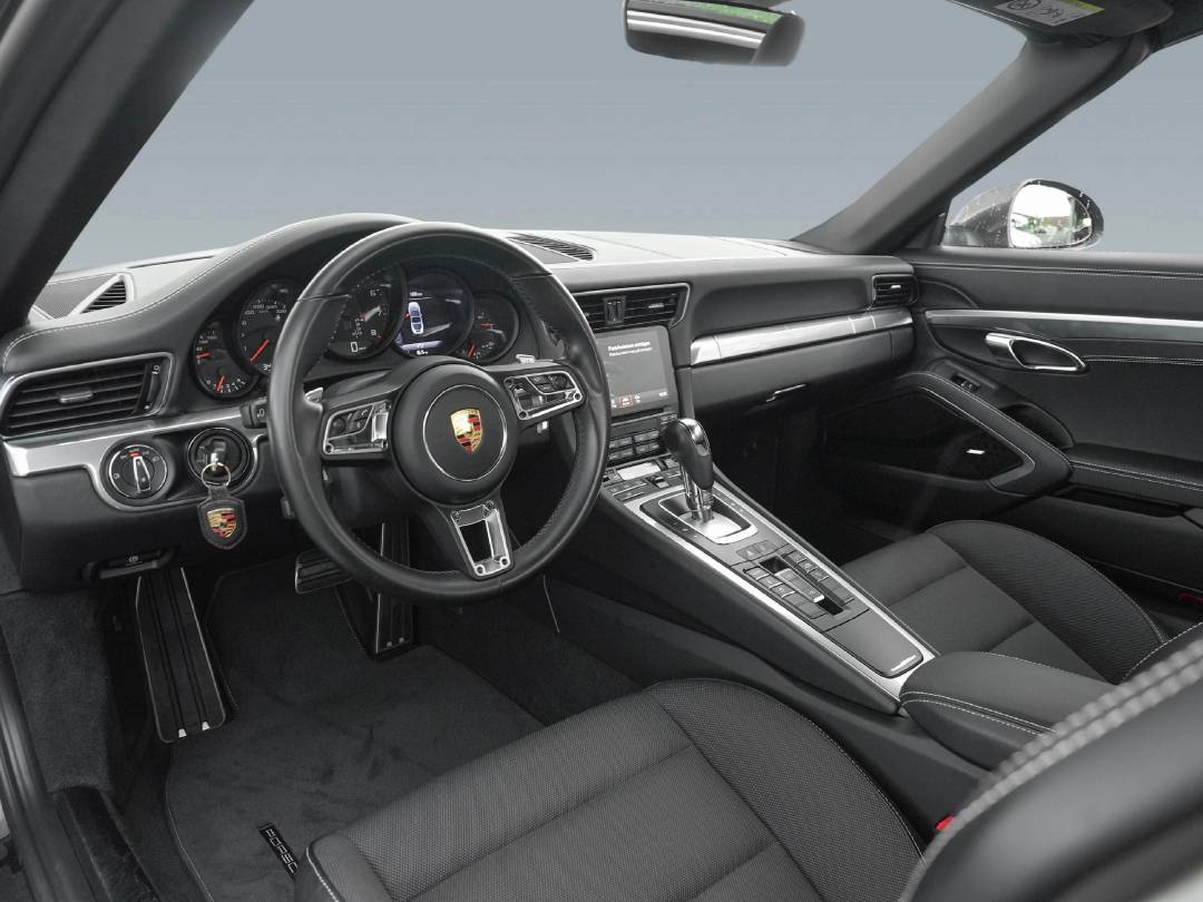 Targa 4 — Exterior