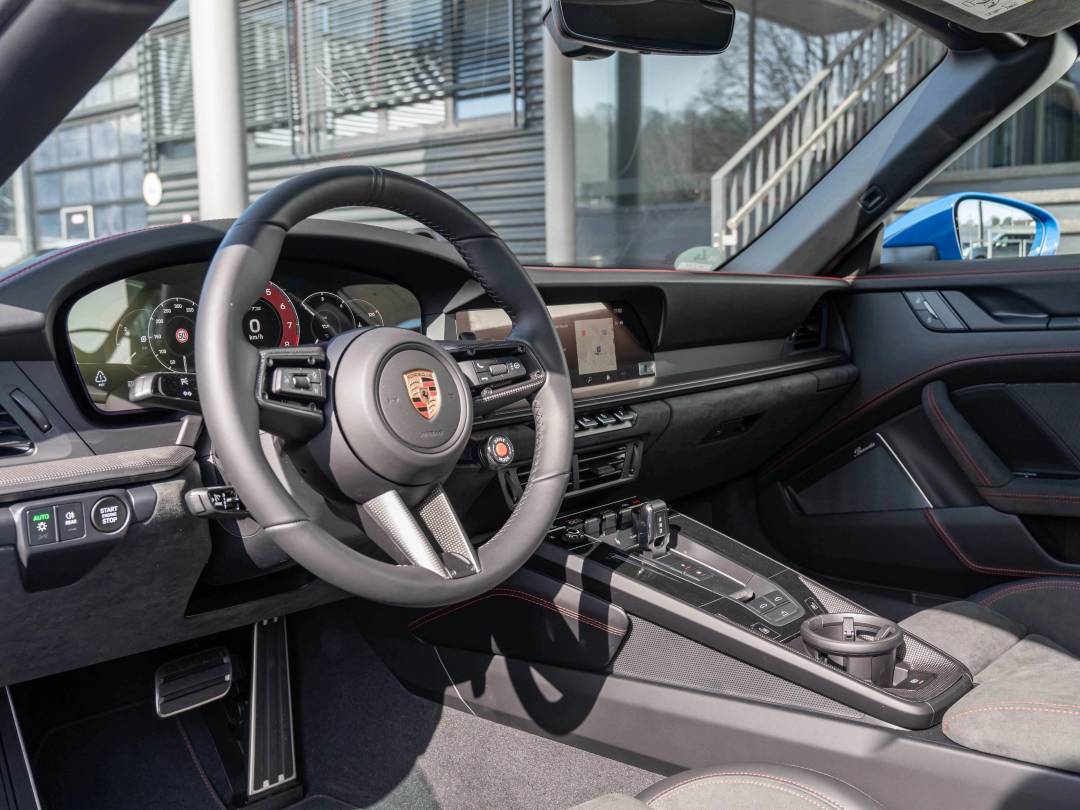 Carrera GTS T-Hybrid Cabriolet — Exterior