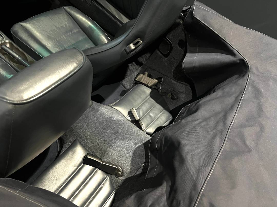 Carrera 4 Cabriolet — Interior