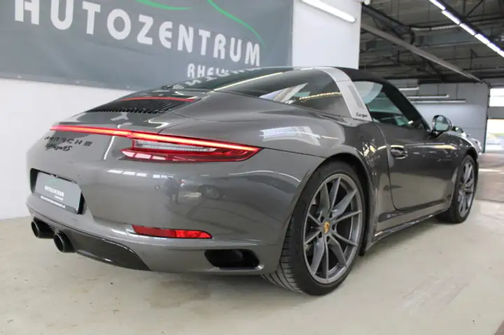 Targa 4S — Exterior