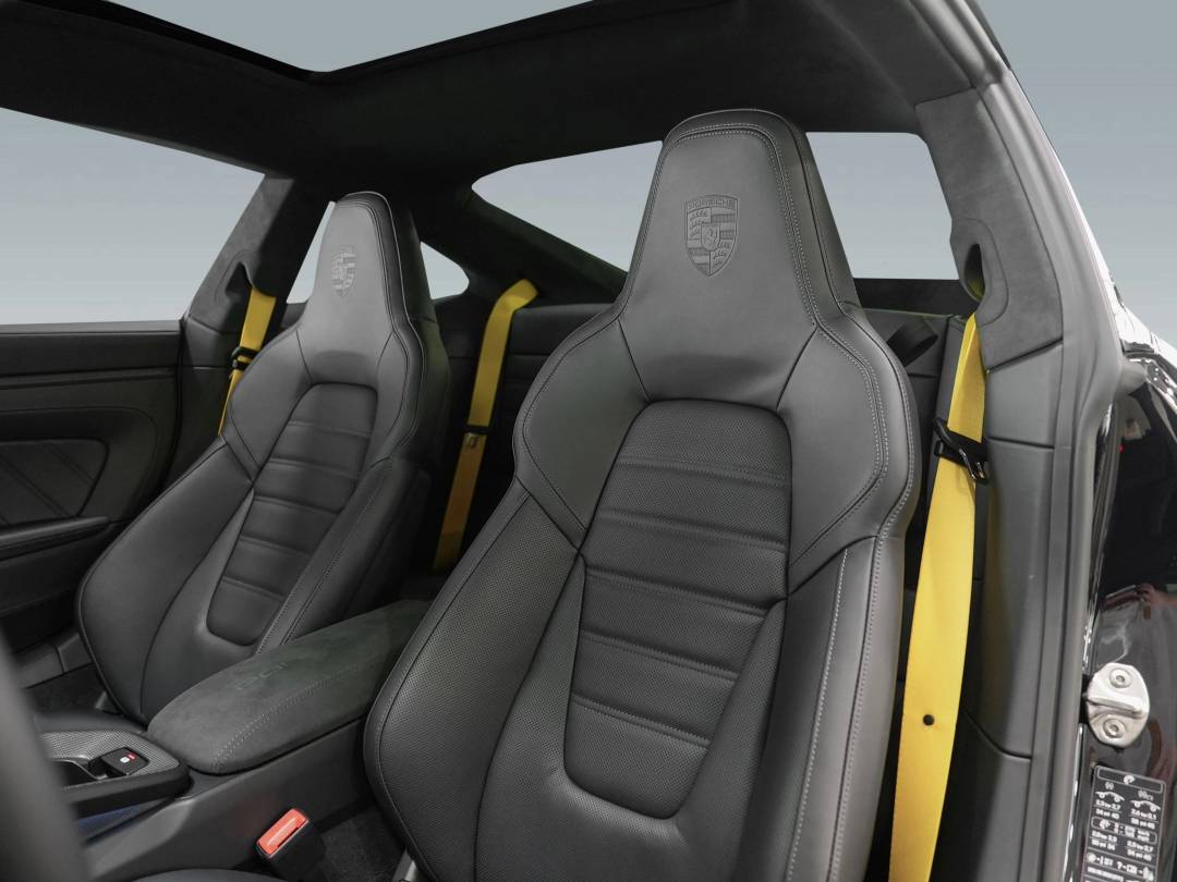 Turbo S — Interior