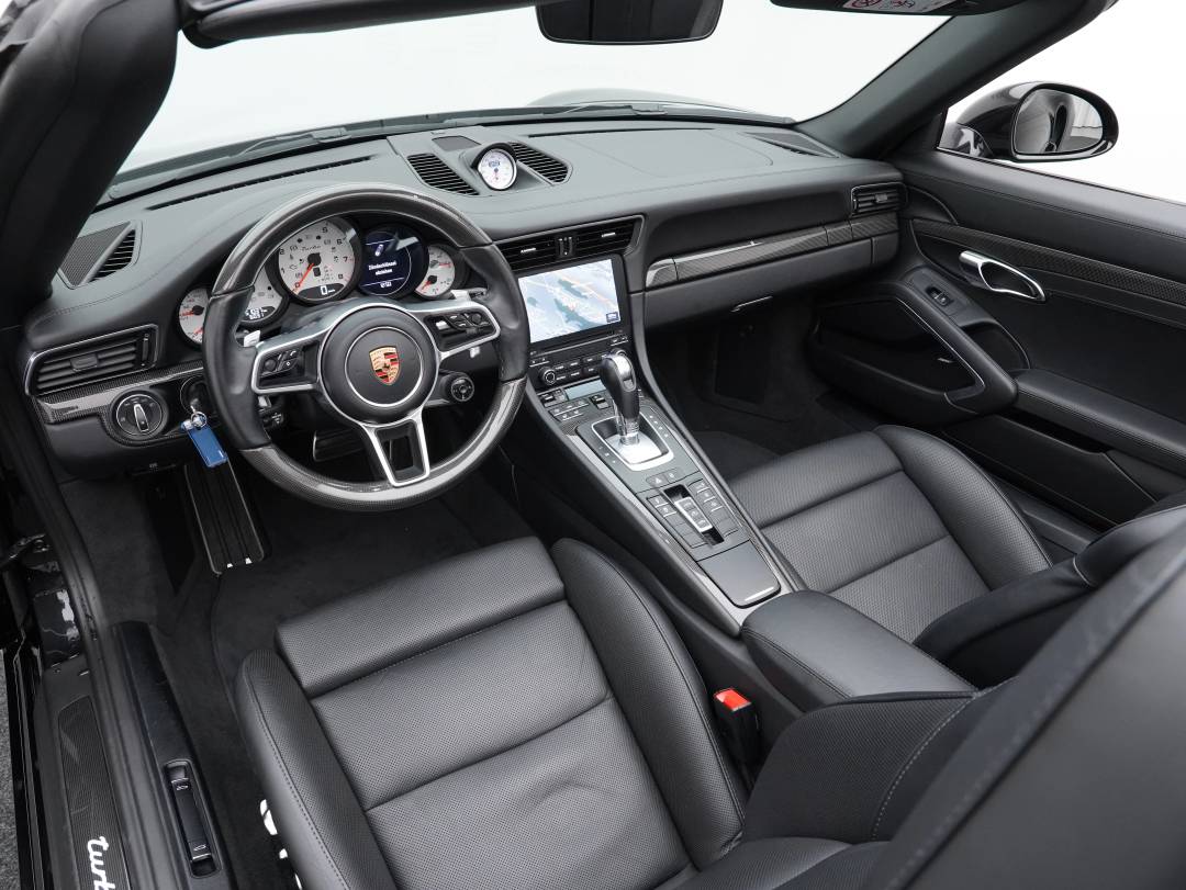 Turbo Cabriolet — Interior