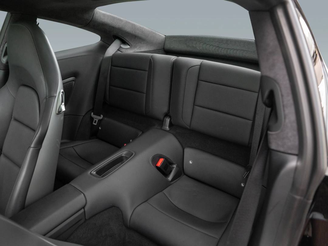 Carrera S — Interior