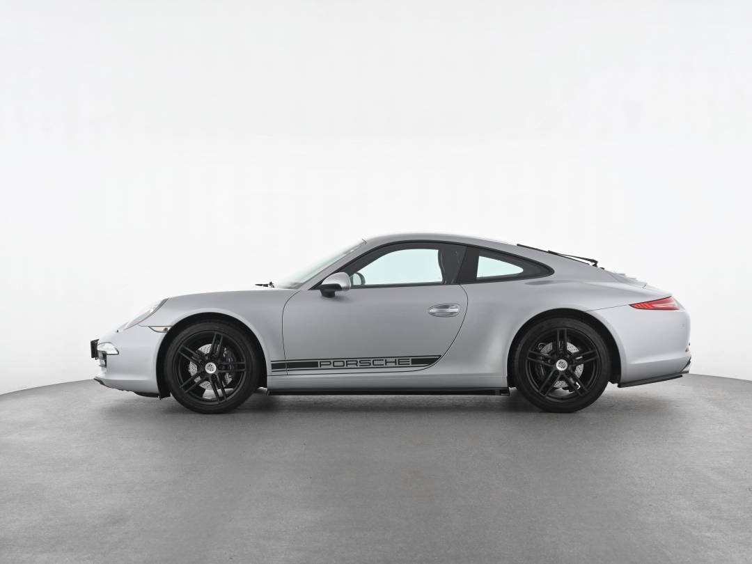 Carrera — Exterior