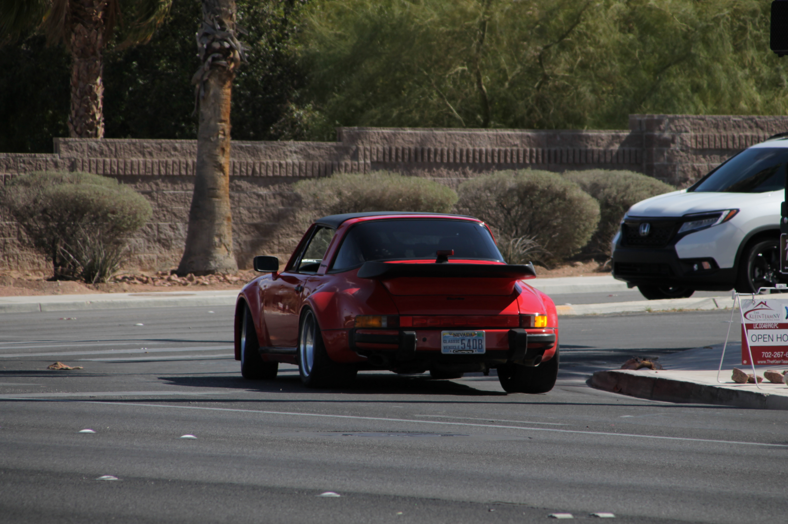 Turbo 3.3 Targa — Exterior