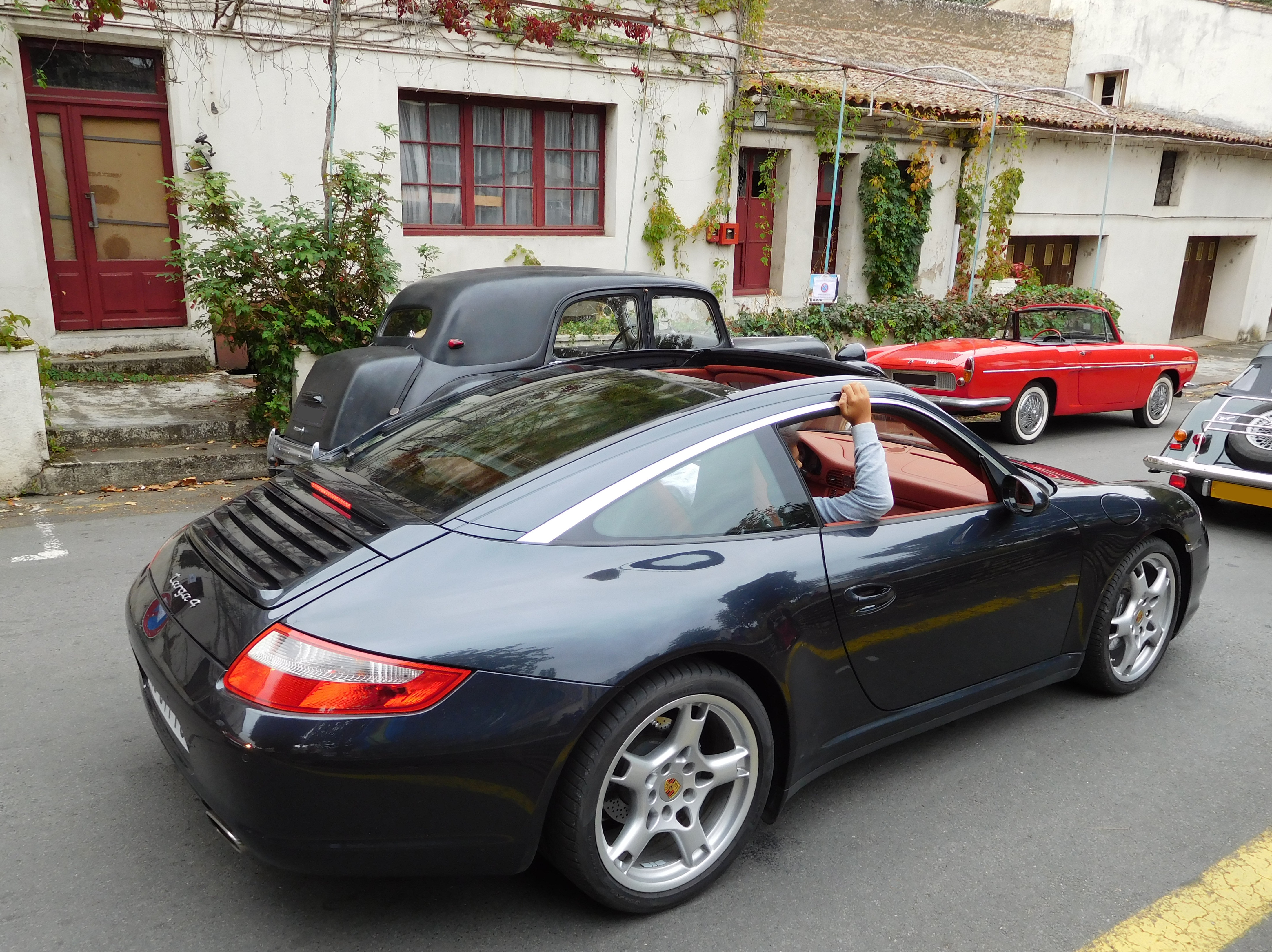 Targa 4 — Exterior