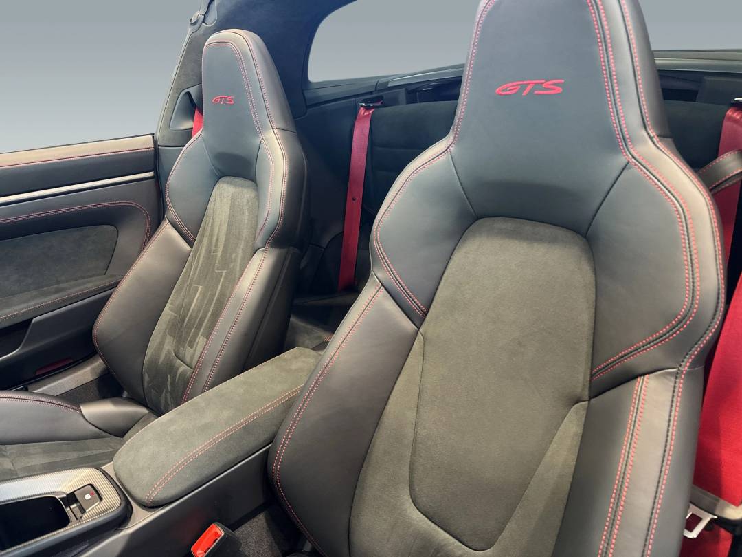Targa 4 GTS — Interior