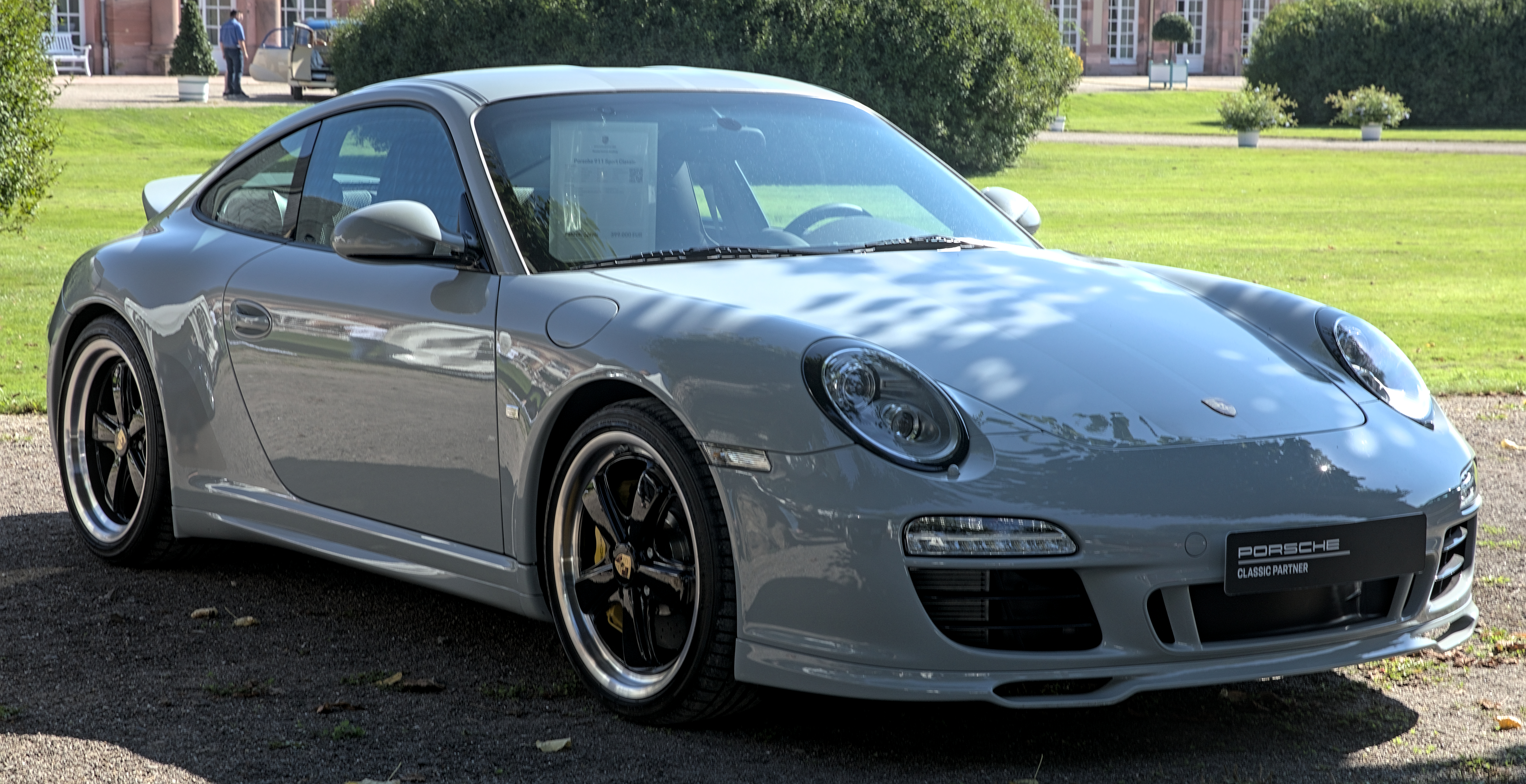 Sport Classic — Exterior